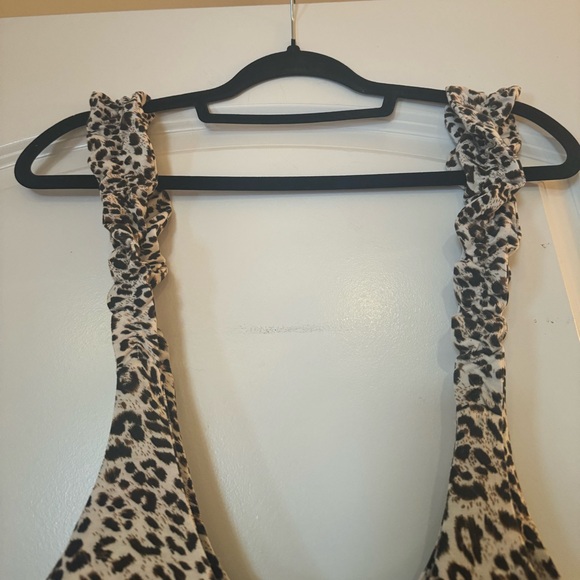 Kittenish Leopard Jumpsuit - Picture 6 of 7